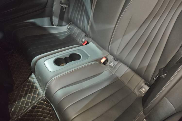 Used Mercedes-Benz E-Class 2023 E 260 Coupe Left Rear Seat