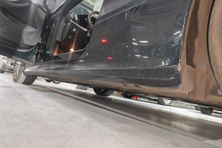 Used Mercedes-Benz E-Class 2023 E 260 Coupe Left Side Sill