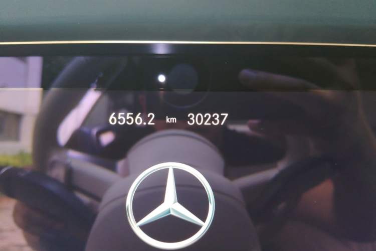 Used Mercedes-Benz E-Class 2023-Year Restyled E 260 Coupe Odometer Close Up
