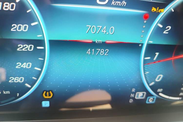 Used Mercedes-Benz E-Class 2023-Year Restyled E 260 Coupe Odometer Close Up