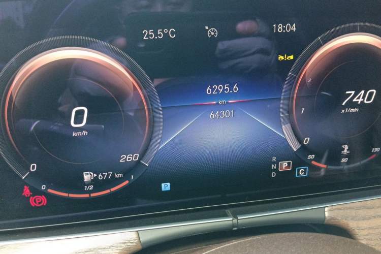 Used Mercedes-Benz E-Class 2023 Updated E 300 L Luxury Edition Odometer Close Up