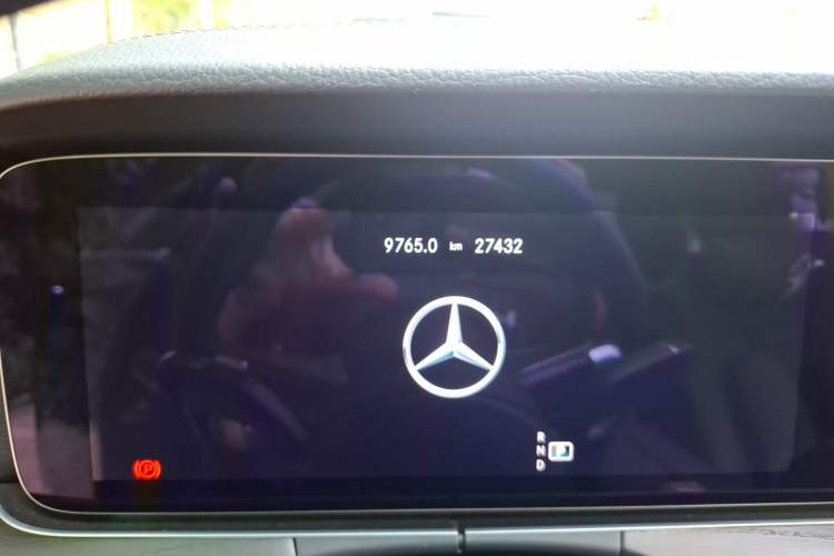 Used Mercedes-Benz E-Class 2023 E 300 L Sport Luxury Edition Odometer Close Up