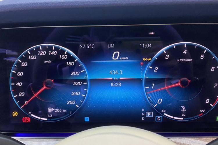 Used Mercedes-Benz E-Class 2023 E 260 4MATIC Coupe Odometer Close Up