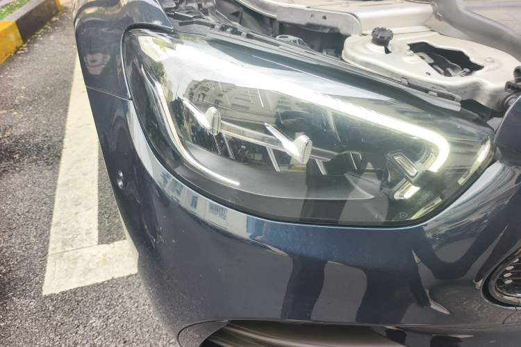 Used Mercedes-Benz E-Class 2023 Restyled E 300 L Sporty and Stylish Edition Right Front Headlight