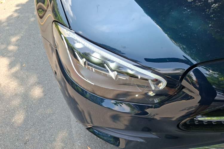 Used Mercedes-Benz E-Class 2023 E 300 L Sport Luxury Edition Right Front Headlight