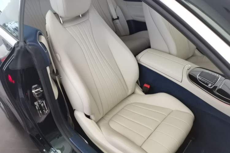 Used Mercedes-Benz E-Class 2023 E 260 Coupe Right Front Seat