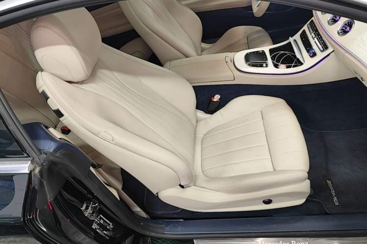 Used Mercedes-Benz E-Class 2023 E 260 Coupe Right Front Seat