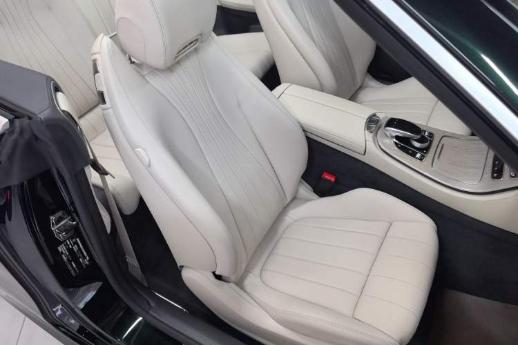 Used Mercedes-Benz E-Class 2023 E 260 Convertible Coupe Right Front Seat