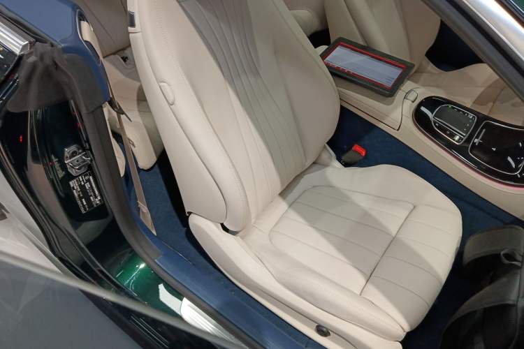 Used Mercedes-Benz E-Class 2023 E 260 Coupe Right Front Seat