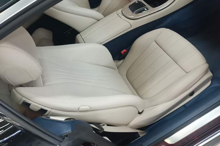 Used Mercedes-Benz E-Class 2023 E 260 Coupe Right Front Seat