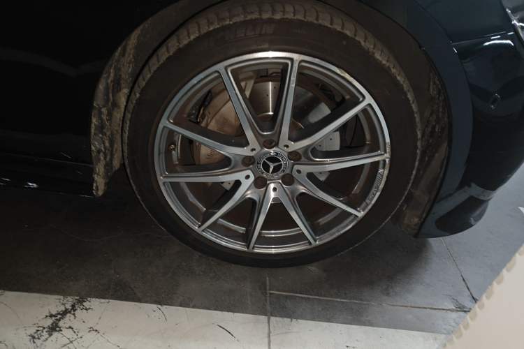 Used Mercedes-Benz E-Class 2023 E 260 Coupe Right Front Wheel Hub