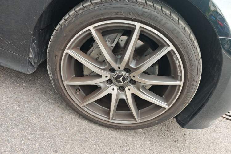 Used Mercedes-Benz E-Class 2023-Year Restyled E 260 Coupe Right Front Wheel Hub