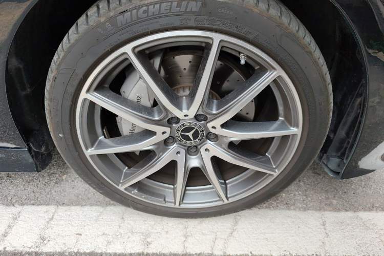 Used Mercedes-Benz E-Class 2023-Year Restyled E 260 Coupe Right Front Wheel Hub