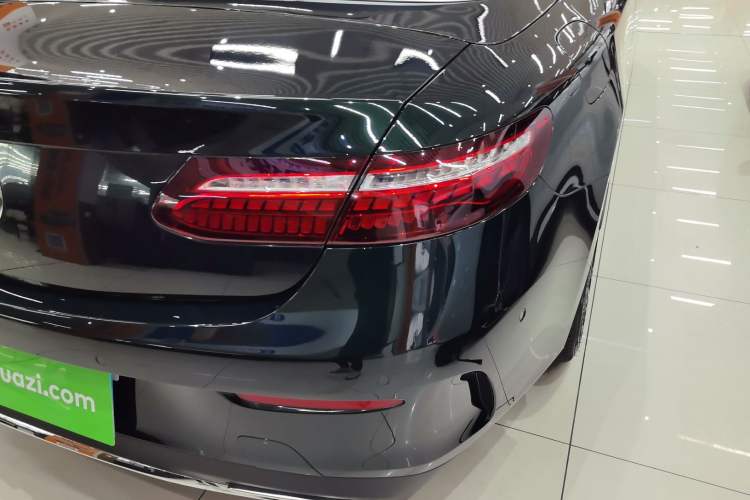 Used Mercedes-Benz E-Class 2023 E 260 Convertible Coupe Right Rear Taillight