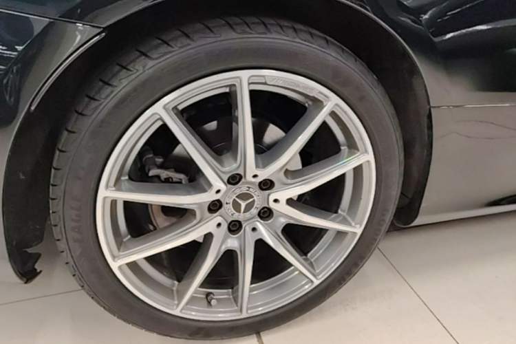 Used Mercedes-Benz E-Class 2023 E 260 Coupe Right Rear Wheel Hub