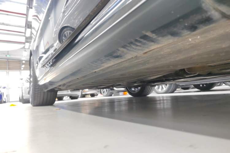 Used Mercedes-Benz E-Class 2023-Year Restyled E 260 Coupe Right Side Sill