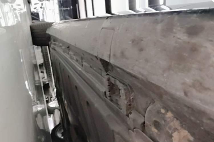 Used Mercedes-Benz E-Class 2023 E 260 Coupe Right Side Sill