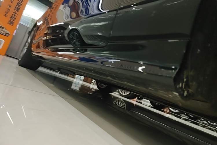 Used Mercedes-Benz E-Class 2023 E 260 Coupe Right Side Sill