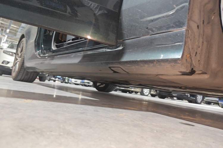 Used Mercedes-Benz E-Class 2023 E 260 Coupe Right Side Sill