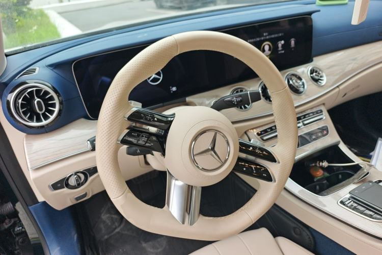 Used Mercedes-Benz E-Class 2023-Year Restyled E 260 Coupe Steering Wheel