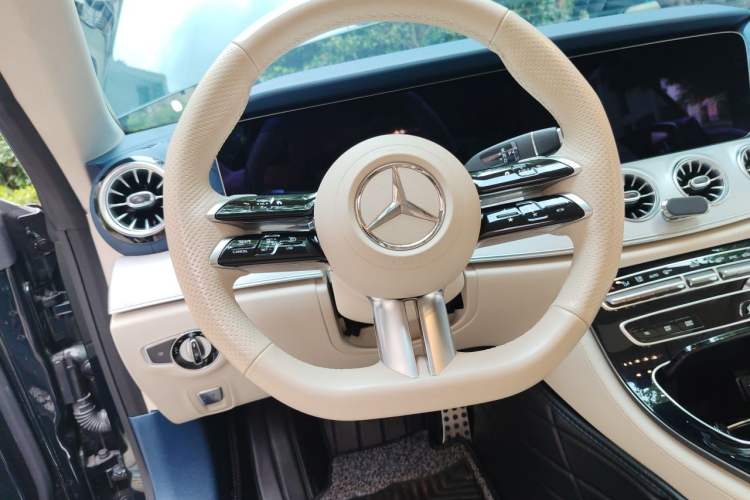 Used Mercedes-Benz E-Class 2023-Year Restyled E 260 Coupe Steering Wheel