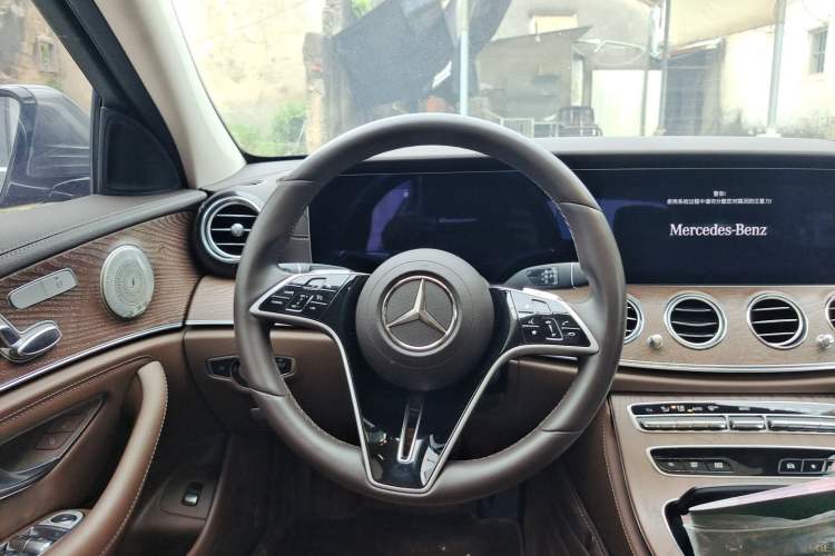 Used Mercedes-Benz E-Class 2023 Facelift E 260 L Steering Wheel