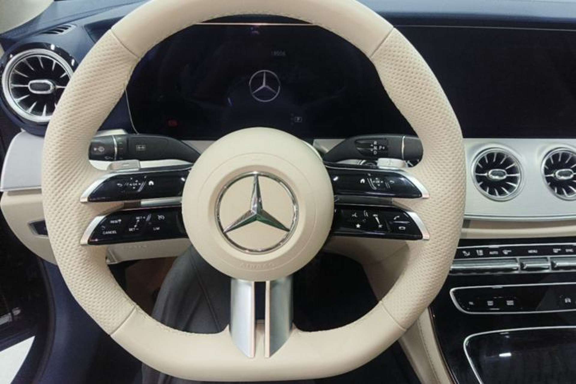 Used Mercedes-Benz E-Class 2023-Year Restyled E 260 Coupe Steering Wheel