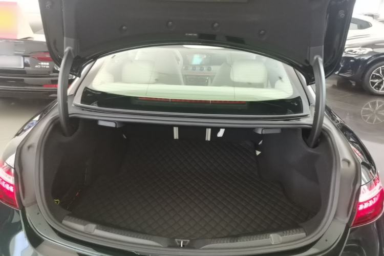Used Mercedes-Benz E-Class 2023 E 260 Coupe Trunk