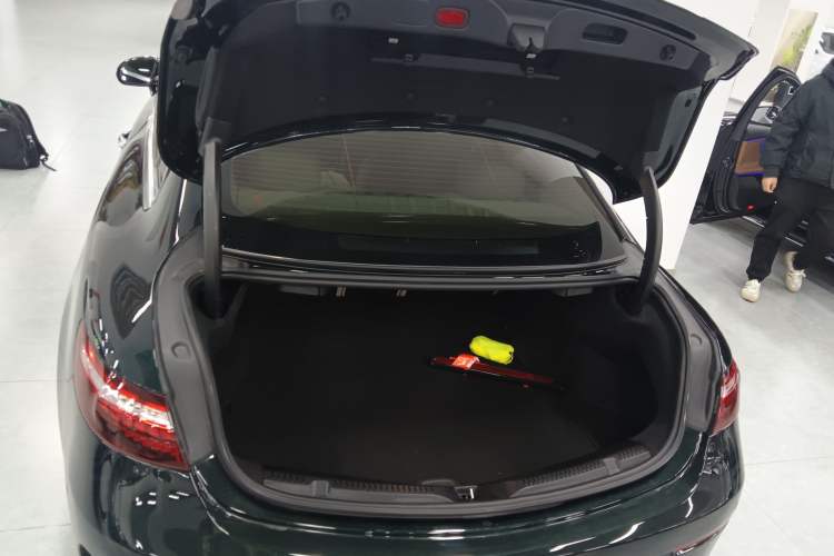 Used Mercedes-Benz E-Class 2023-Year Restyled E 260 Coupe Trunk