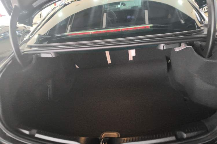 Used Mercedes-Benz E-Class 2023 E 260 Coupe Trunk