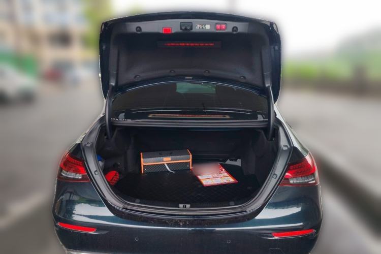 Used Mercedes-Benz E-Class 2023 Updated E 300 L Fashion Edition Trunk
