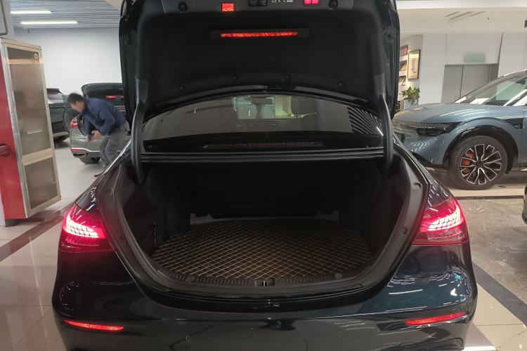 Used Mercedes-Benz E-Class 2023 Restyled E 300 L Sporty and Stylish Edition Trunk