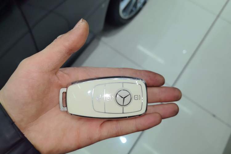 Used Mercedes-Benz E-Class 2023 E 260 Convertible Coupe Vehicle Key