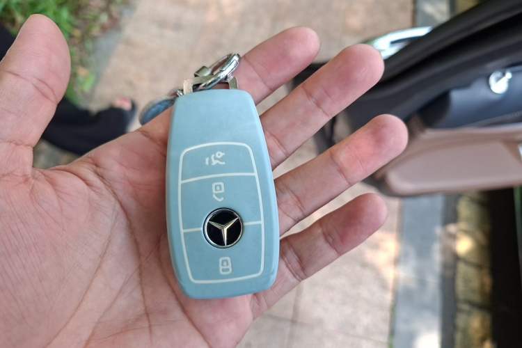 Used Mercedes-Benz E-Class 2023 E 300 L Sport Luxury Edition Vehicle Key