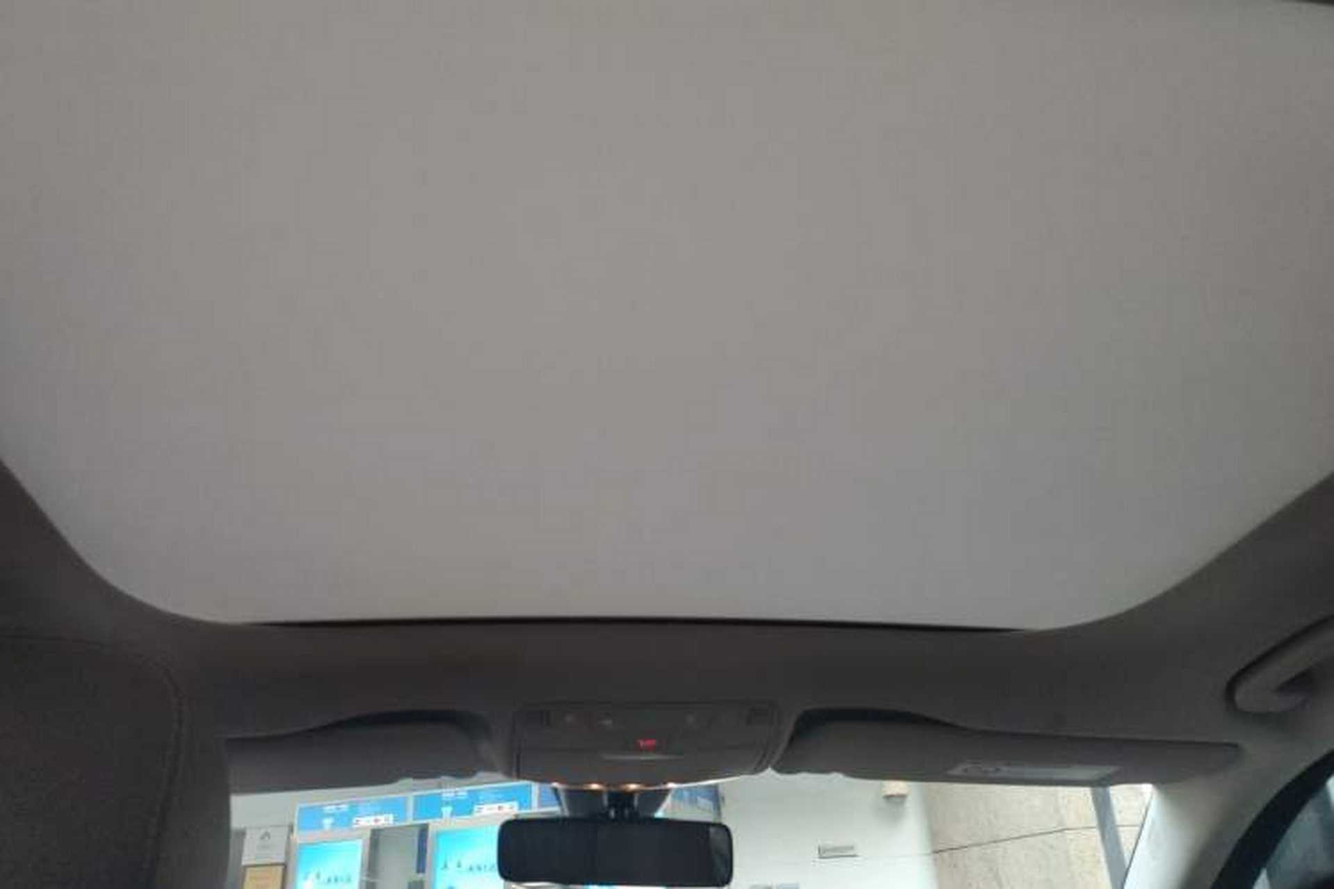 Used Mercedes-Benz E-Class 2023 Updated E 300 L Fashion Edition Headliner
