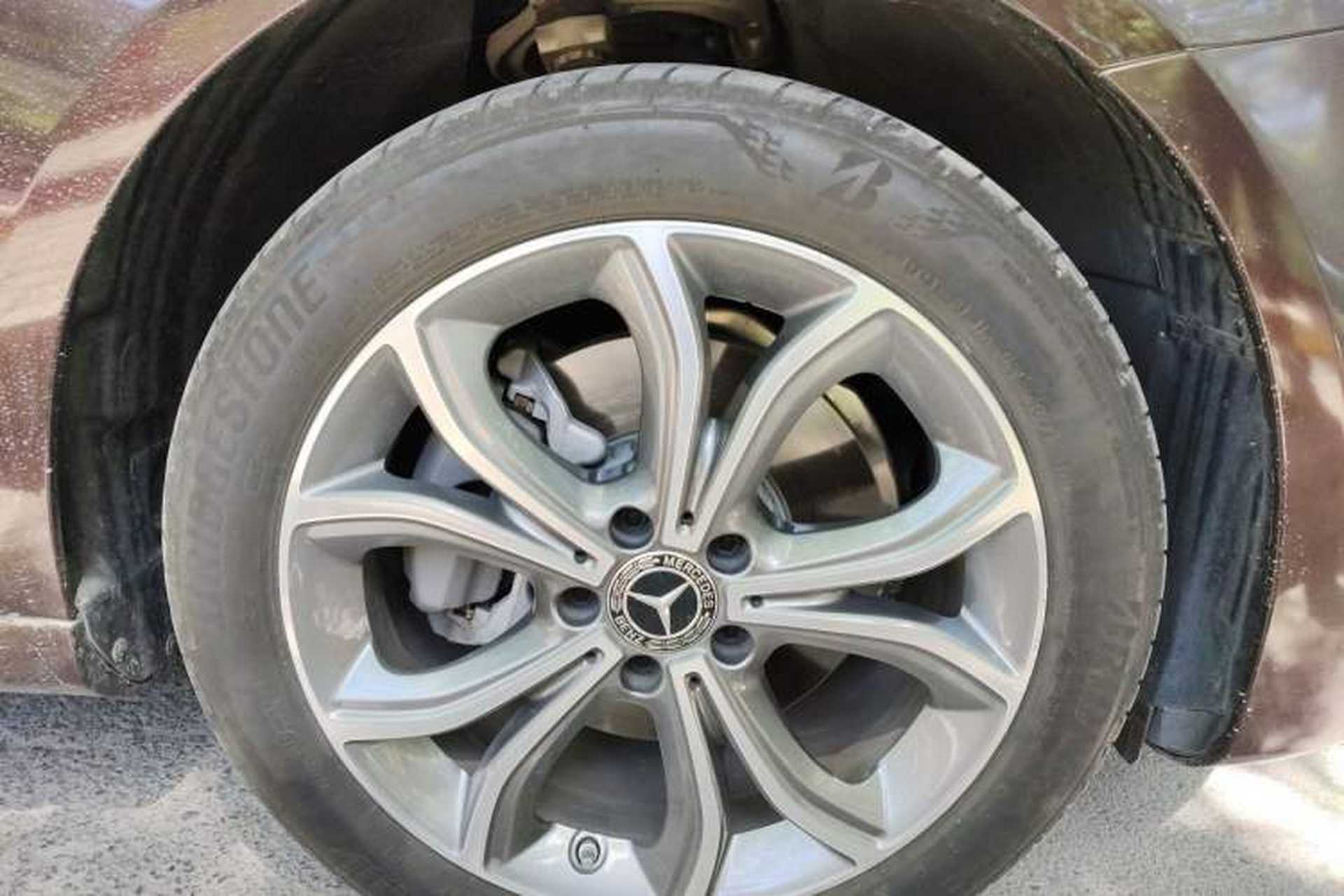 Used Mercedes-Benz E-Class 2023 Restyled E 300 L Sporty and Stylish Edition Right Front Wheel Hub