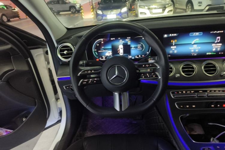 Used Mercedes-Benz E-Class 2023 E 260 Stylish Sports Edition Steering Wheel