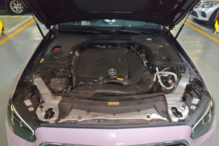 Used Mercedes-Benz E-Class 2023 Updated E 300 L Fashion Edition Engine Bay