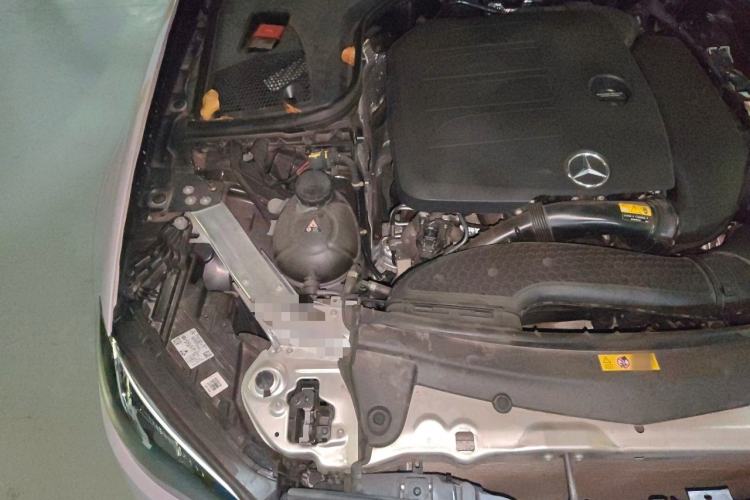 Used Mercedes-Benz E-Class 2023 Updated E 300 L Fashion Edition Engine Bay Right