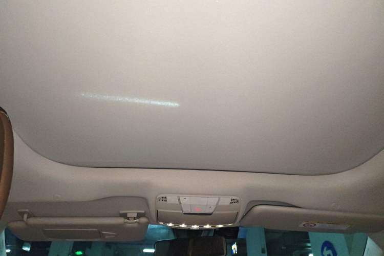 Used Mercedes-Benz E-Class 2023 Updated E 300 L Fashion Edition Headliner