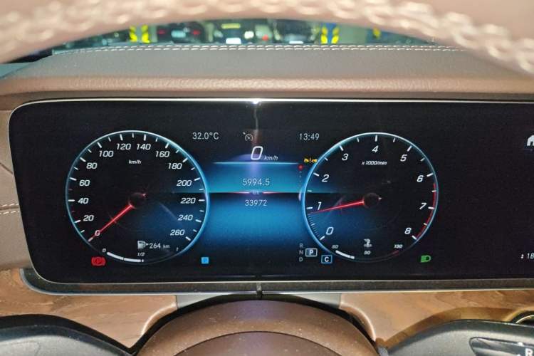 Used Mercedes-Benz E-Class 2023 Updated E 300 L Fashion Edition Instrument Cluster