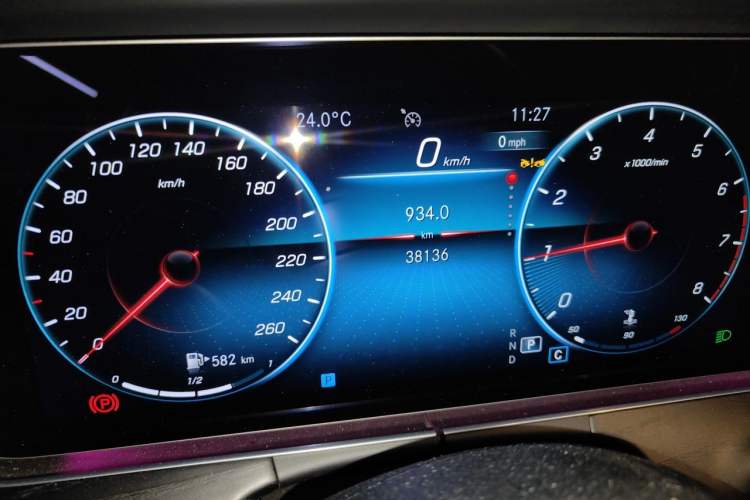 Used Mercedes-Benz E-Class 2023 Restyled E 260 L Sport Edition Odometer Close Up
