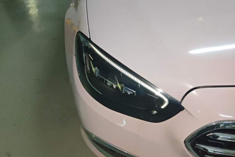 Used Mercedes-Benz E-Class 2023 Updated E 300 L Fashion Edition Right Front Headlight