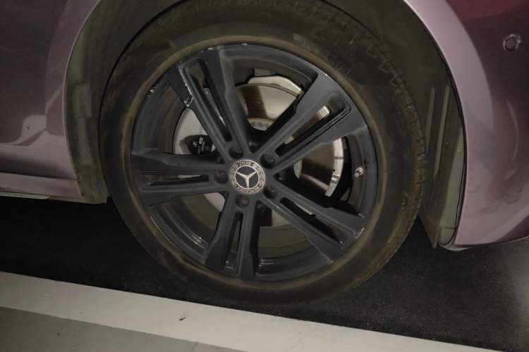 Used Mercedes-Benz E-Class 2023 Restyled E 260 L Sport Edition Right Front Wheel Hub