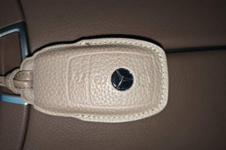 Used Mercedes-Benz E-Class 2023 Updated E 300 L Fashion Edition Vehicle Key