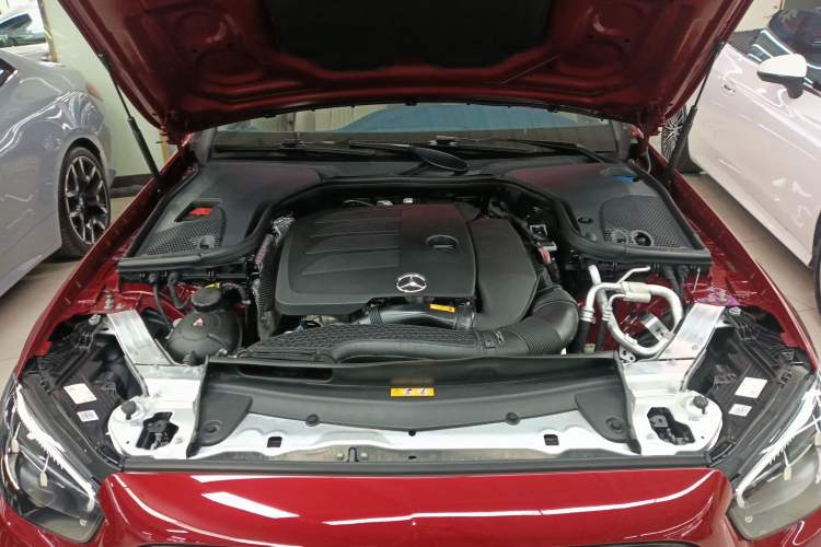 Used Mercedes-Benz E-Class 2023 E 260 Coupe Engine Bay