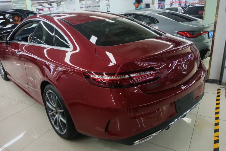 Used Mercedes-Benz E-Class 2023 E 260 Coupe Exterior 2