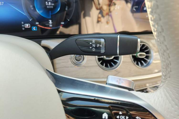 Used Mercedes-Benz E-Class 2023 E 260 Coupe Gear Lever
