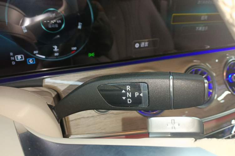 Used Mercedes-Benz E-Class 2023 E 260 Coupe Gear Lever