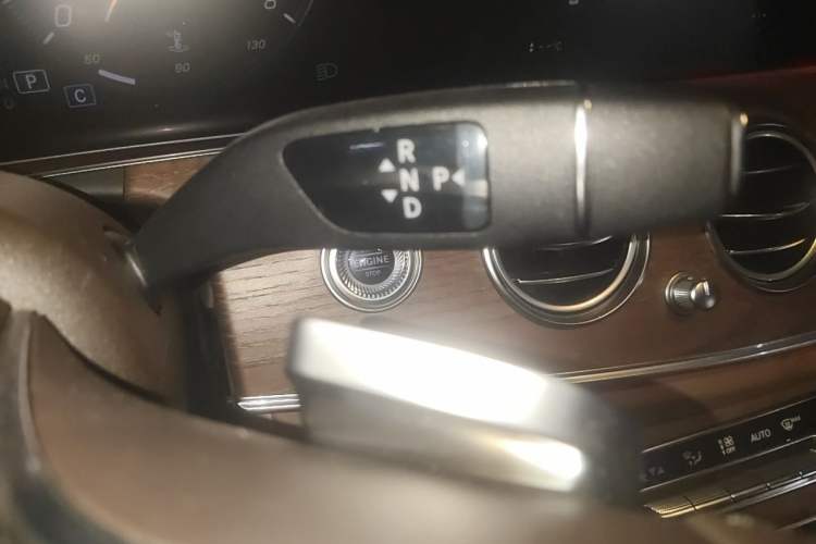 Used Mercedes-Benz E-Class 2023 E 300 L Luxury Model Gear Lever